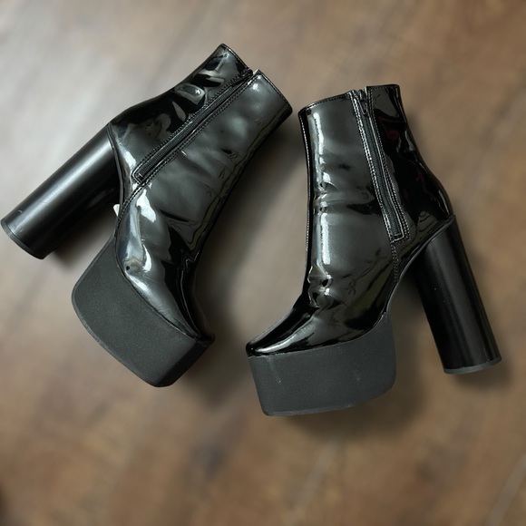 ASOS Design Above Ankle Platform Stomper Boots • Size 7 • Women - Picture 3 of 15